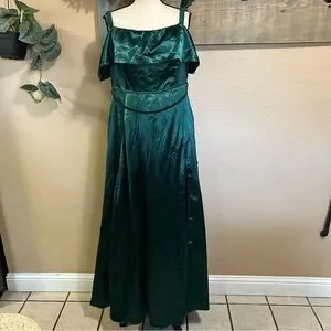 Lulus | Dresses | Lulus Greatest Hits Forest Green Satin Offtheshoulder Maxi  Dress Size Xxl Nwt | Poshmark